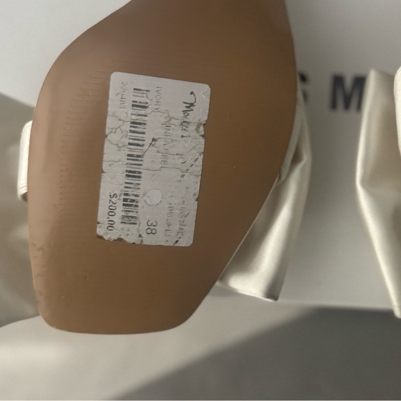 Alias Mae Ivory Satin Bow heels NIB size 38 (size 8) MEMORIAL DAY SALE! - Picture 7 of 7